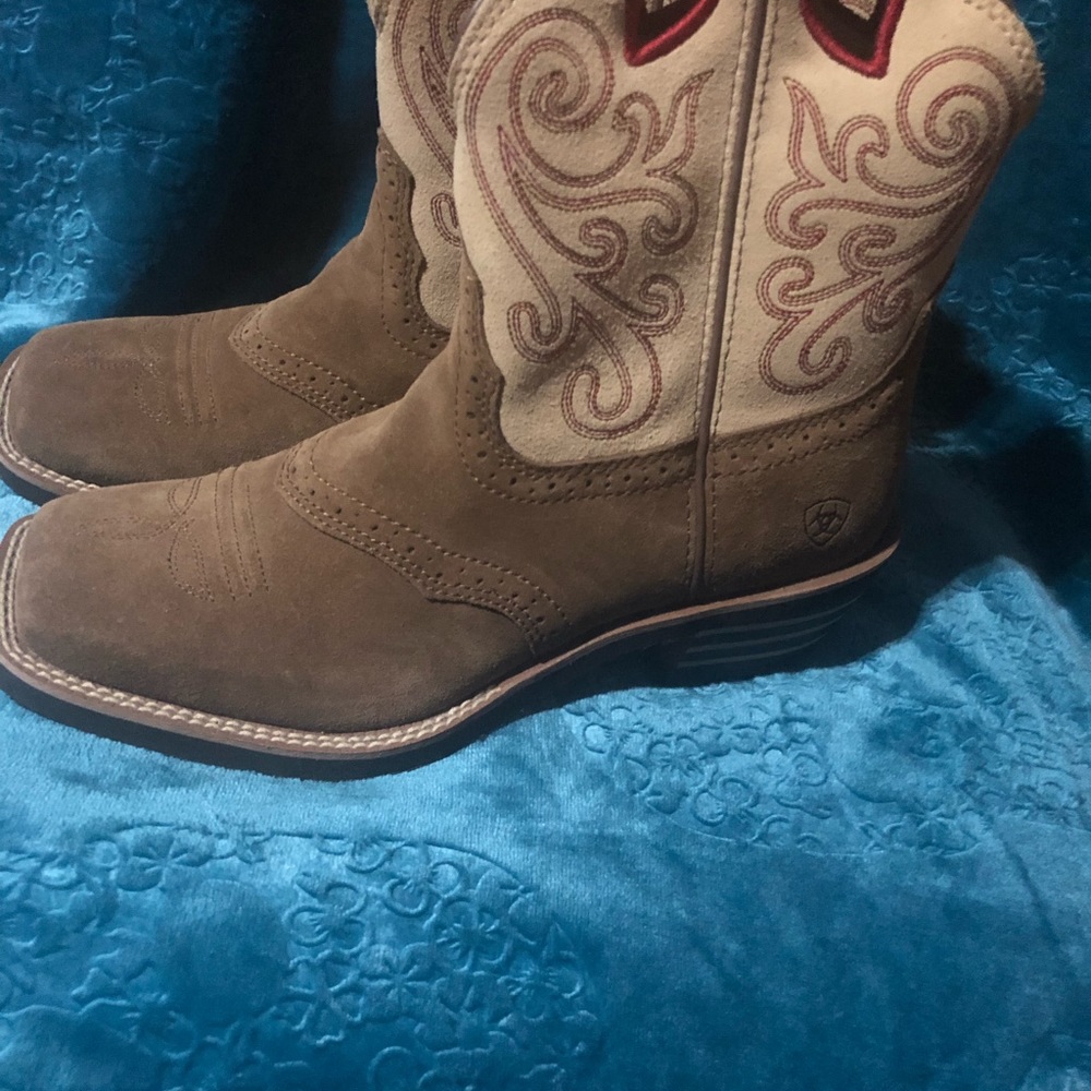 Woman’s Ariat Boots